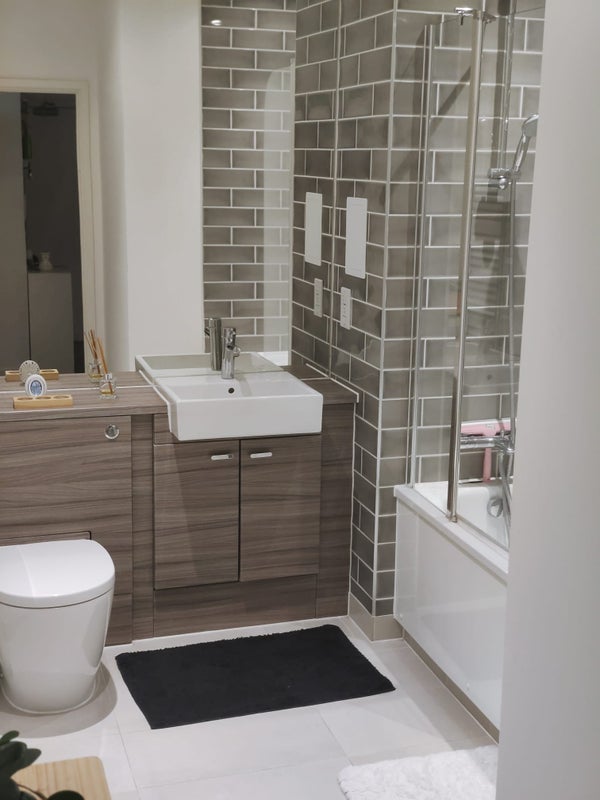 Room Hudson Way in Greater London