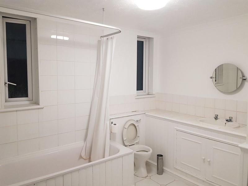 Flat Lucey Way in Greater London