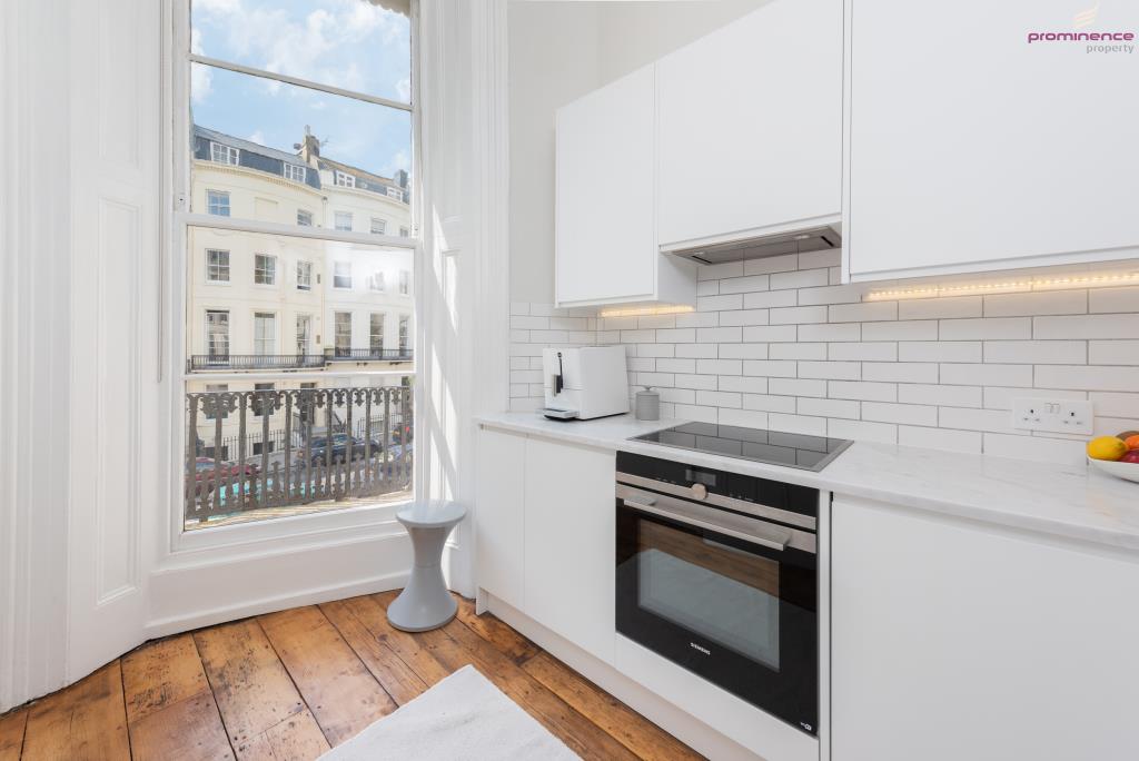 Flat Brunswick Place in Hove
