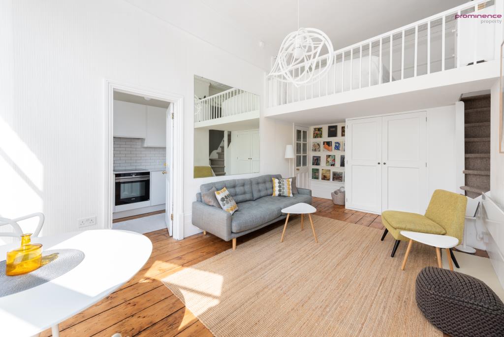 Flat Brunswick Place in Hove