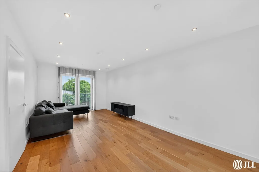 Flat Prospect Row in Greater London