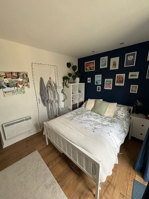 Room Stretford Road in Manchester