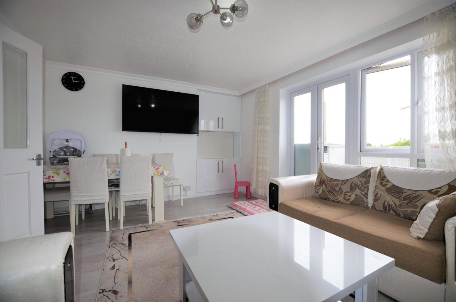 Flat Sebastopol Road in Greater London