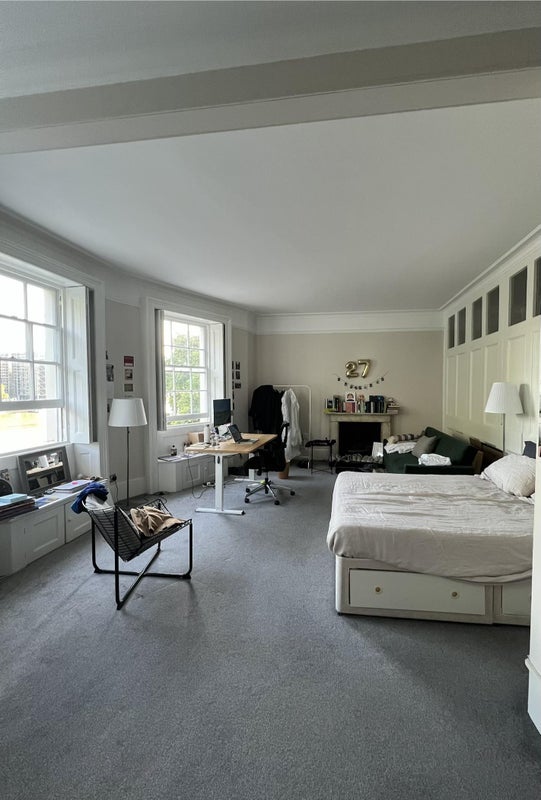 Room St George's Square in City of Westminster