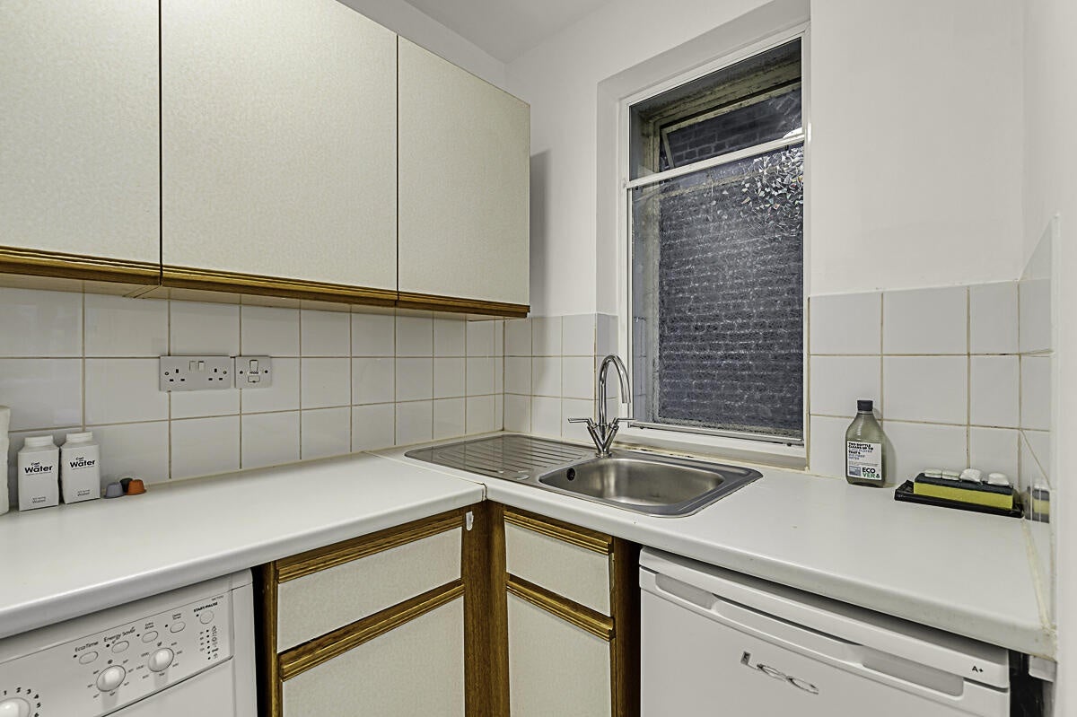 Flat Pembridge Square in Greater London