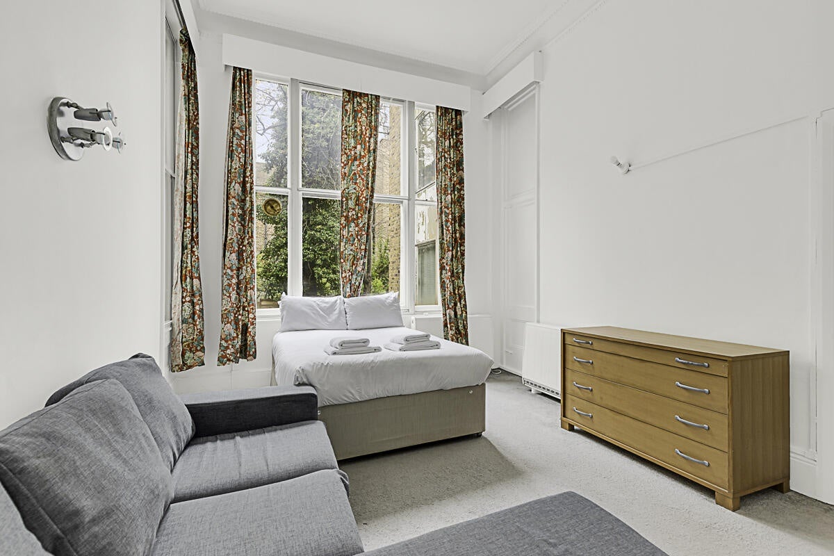 Flat Pembridge Square in Greater London