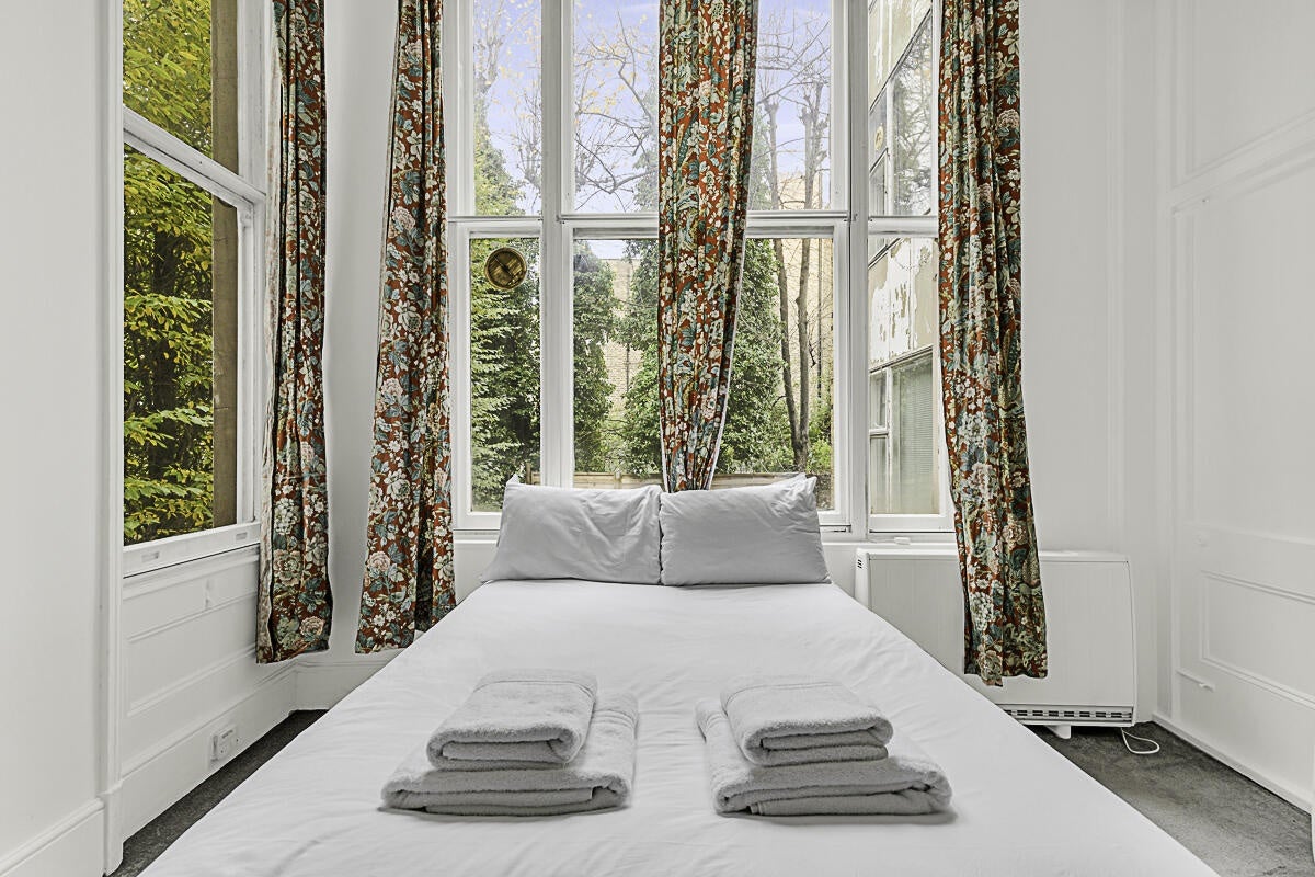 Flat Pembridge Square in Greater London