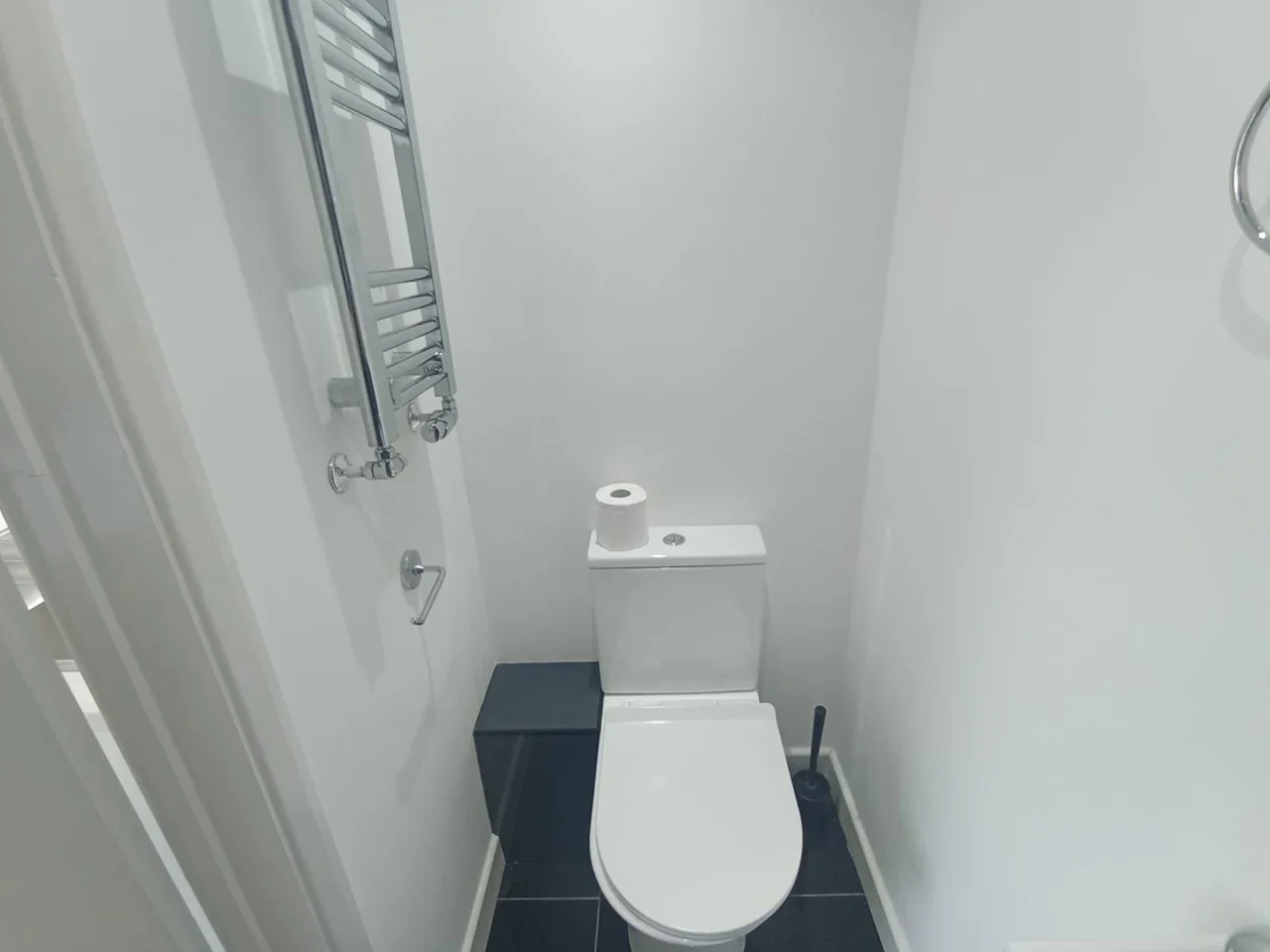 Flat Blenheim Gardens in Greater London