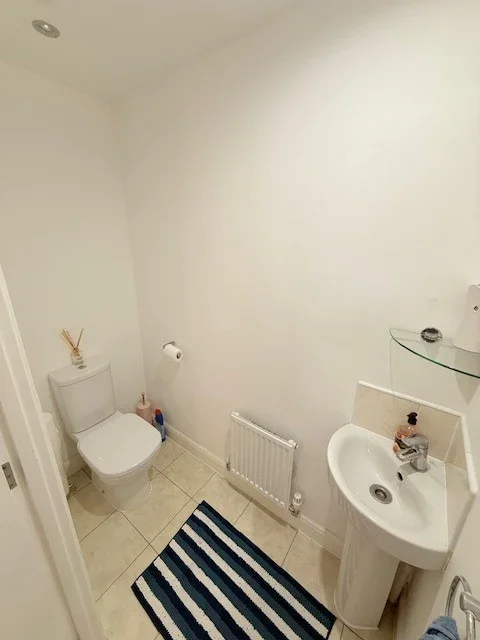 House Aquitania Close in Milton Keynes