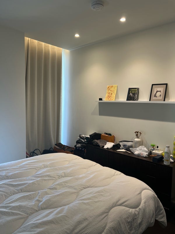 Room Miles Street in Greater London