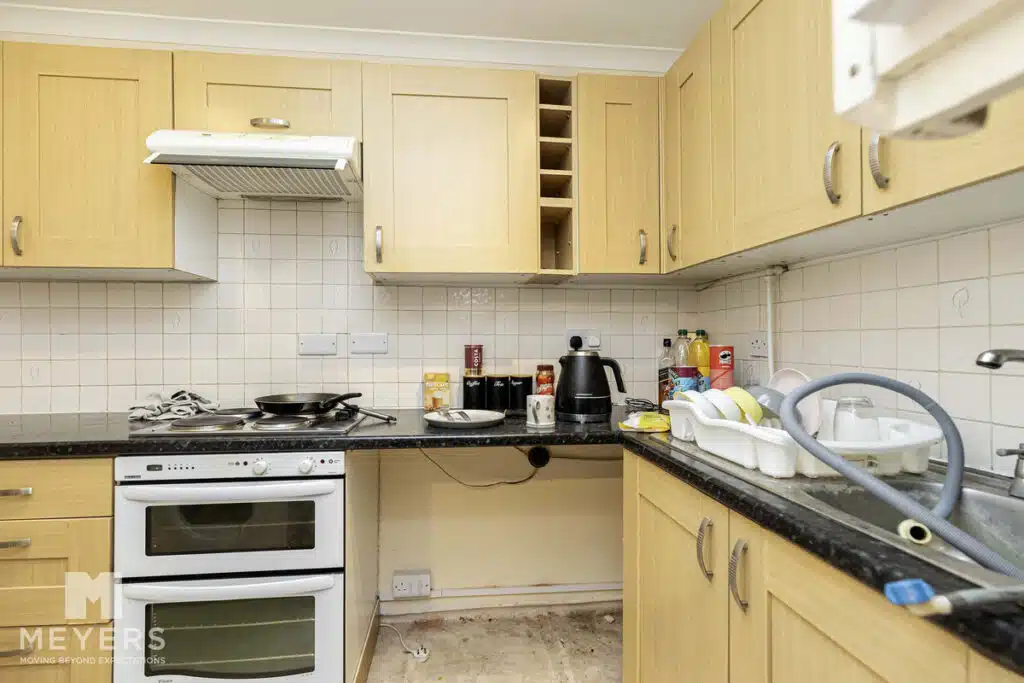 Flat Victoria Road in Ferndown