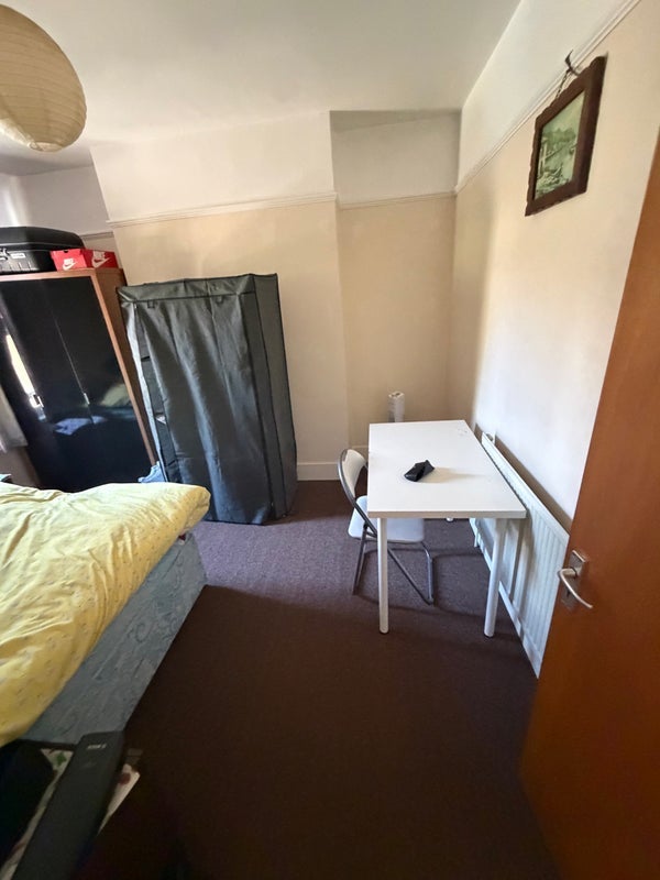 Room Matrimony Place in Greater London