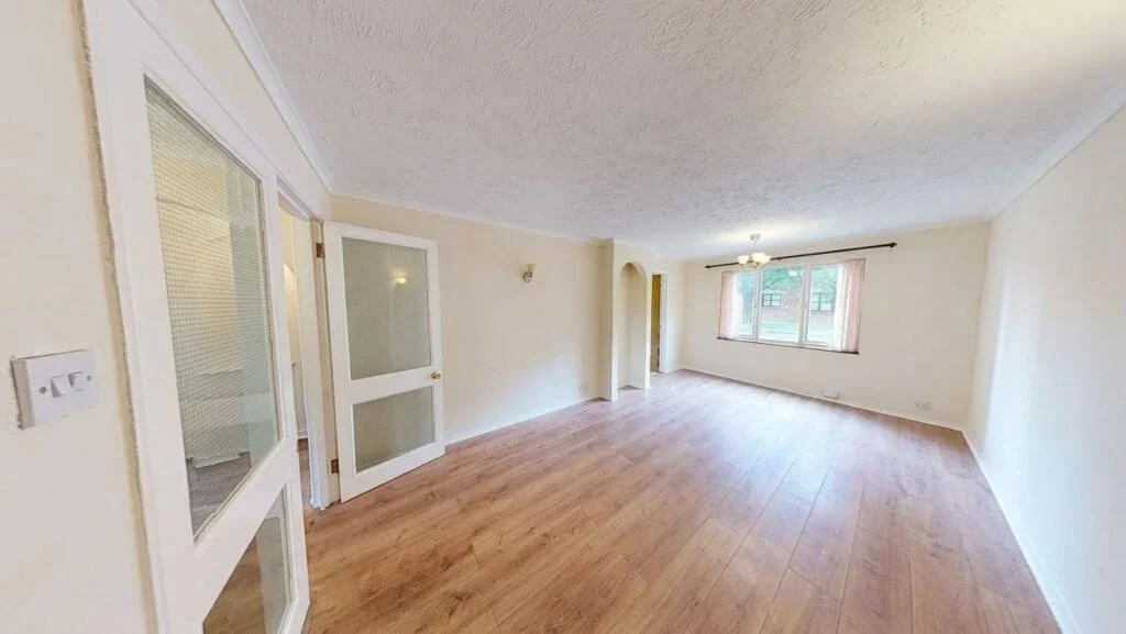 Flat Veronica Gardens in Greater London