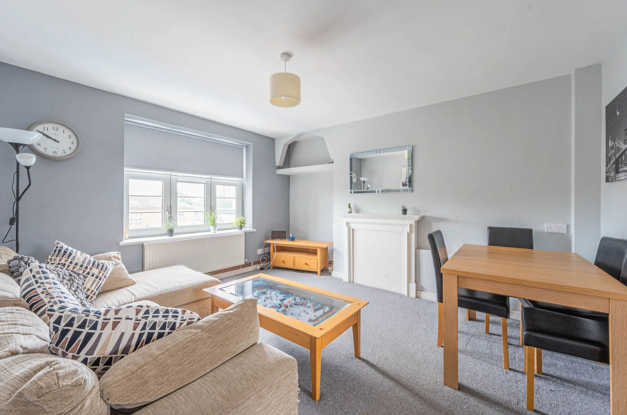 Flat Sutton Street in Greater London
