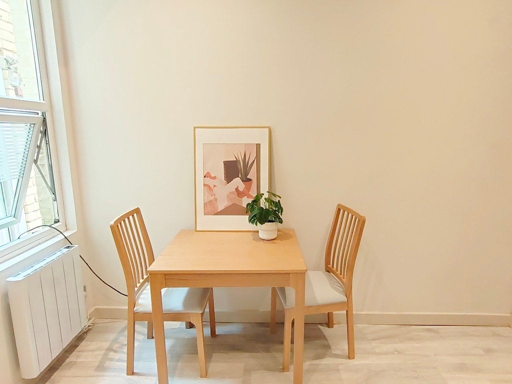 Room Villiers Road in Greater London