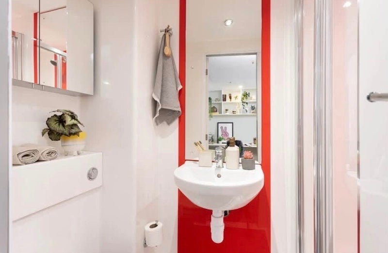 Room Wembley Hill Road in Greater London