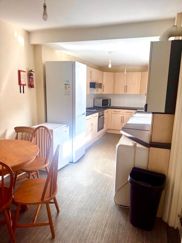 Room Osborne Road in Newcastle upon Tyne