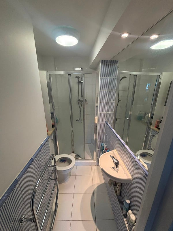 Room Kingsland Road in Greater London