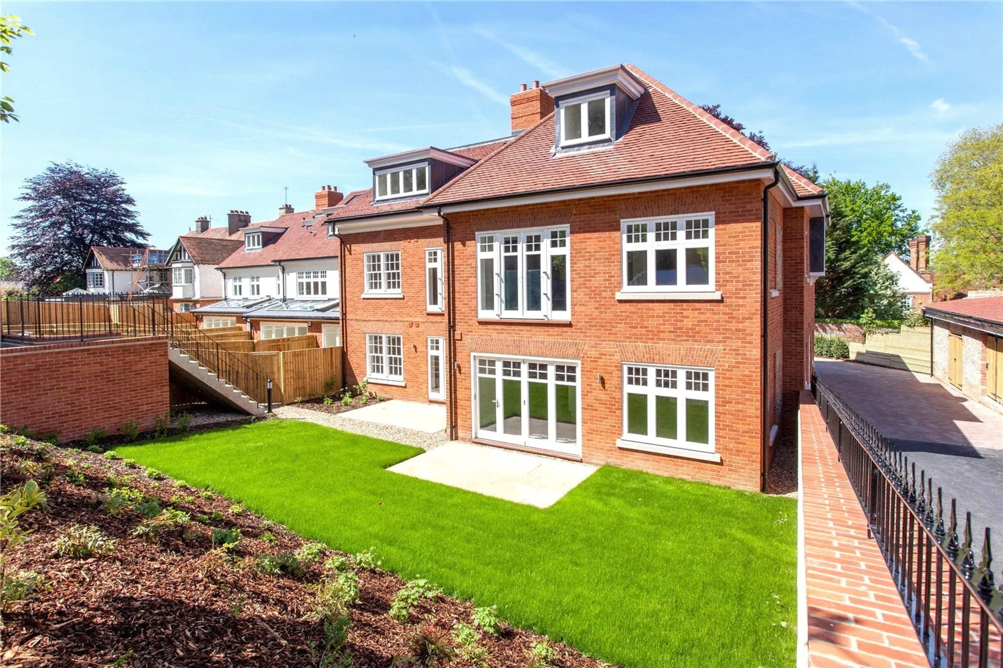 Flat Wargrave Hill in Wargrave