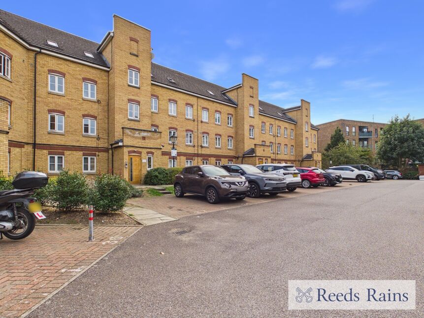 Flat Kidman Close in Greater London