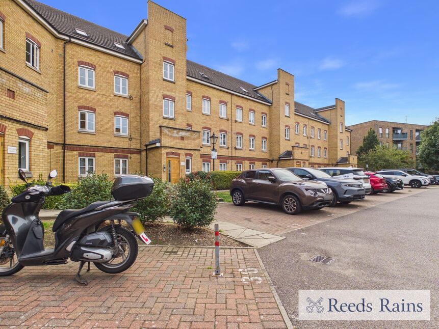 Flat Kidman Close in Greater London