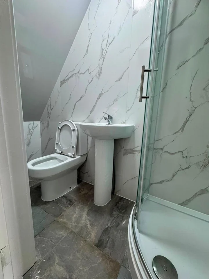 Room Cranleigh Road in Greater London