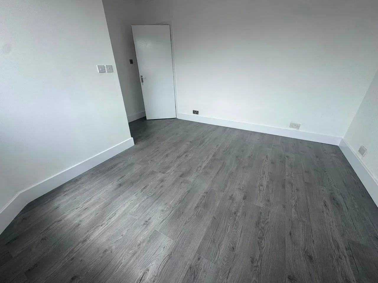 Room Cranleigh Road in Greater London