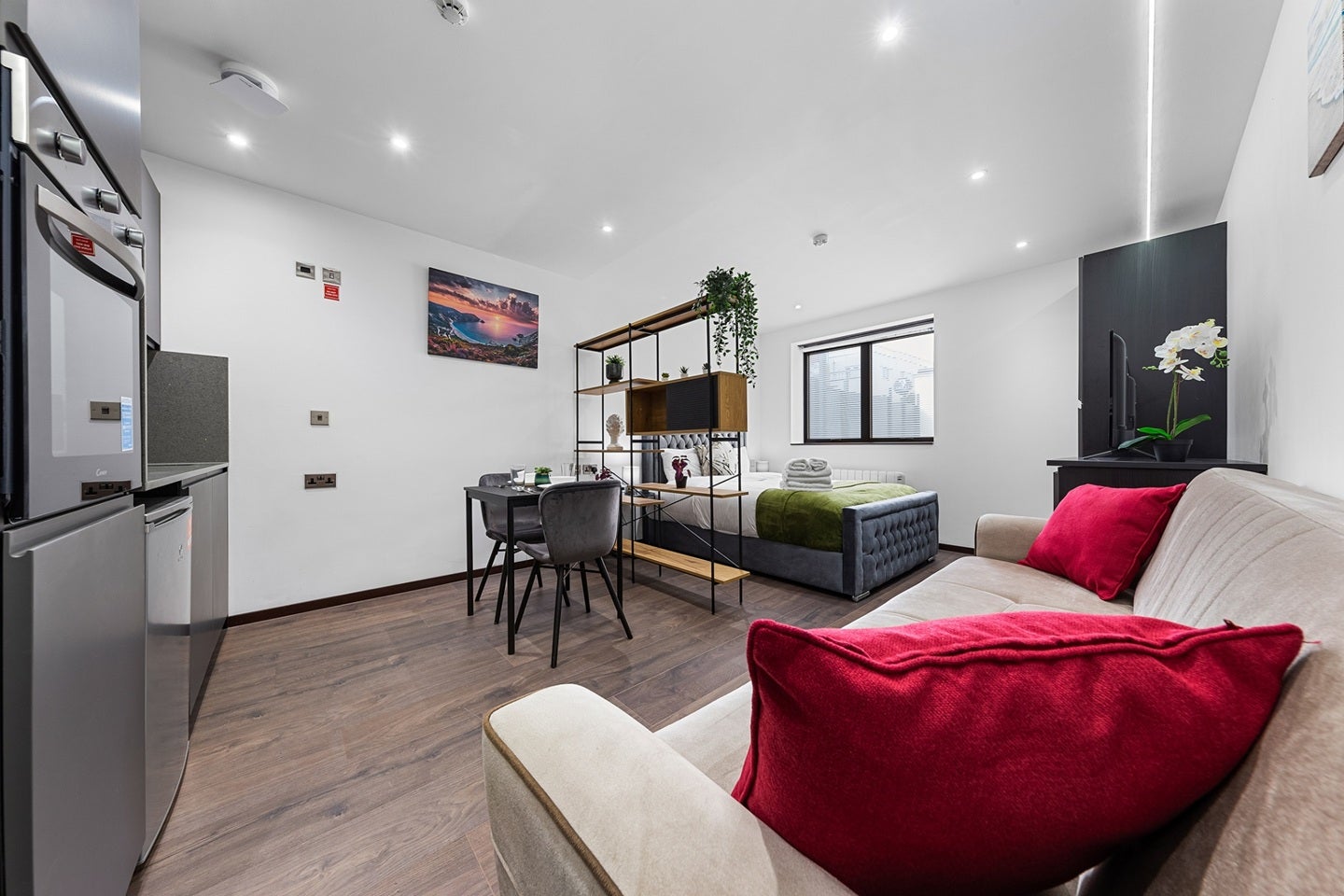Flat Woodstock Road in Greater London