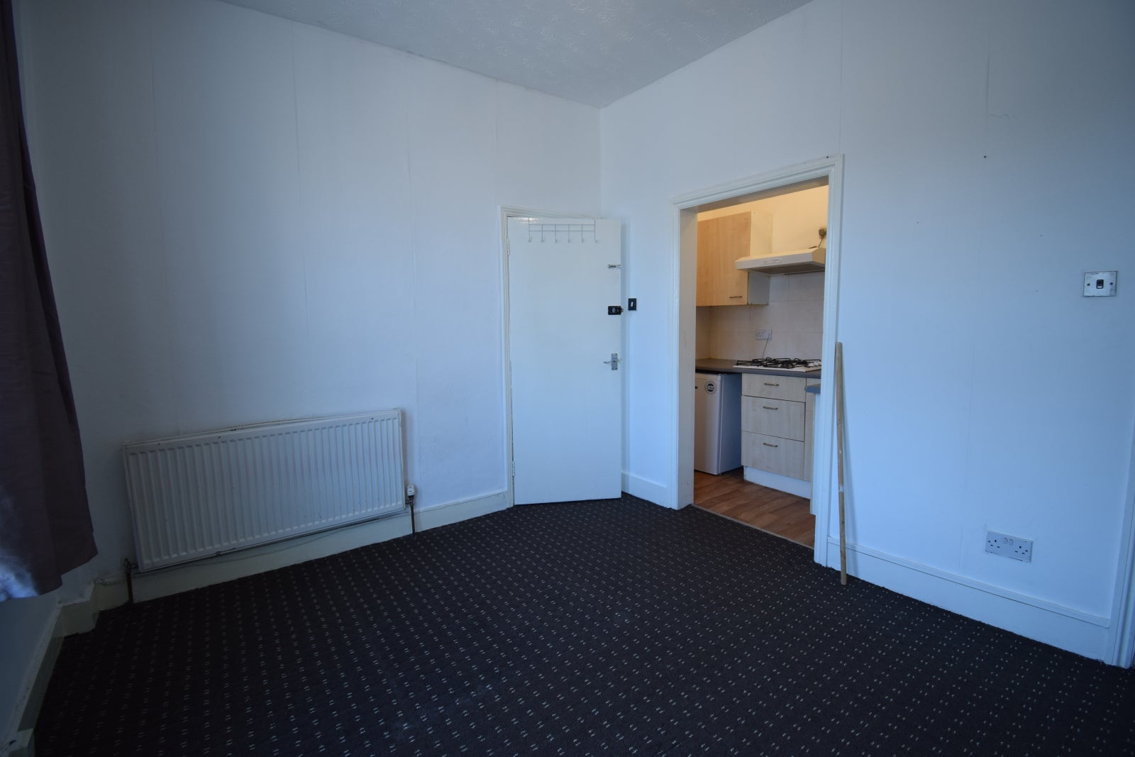 Flat Heron Mews in Greater London