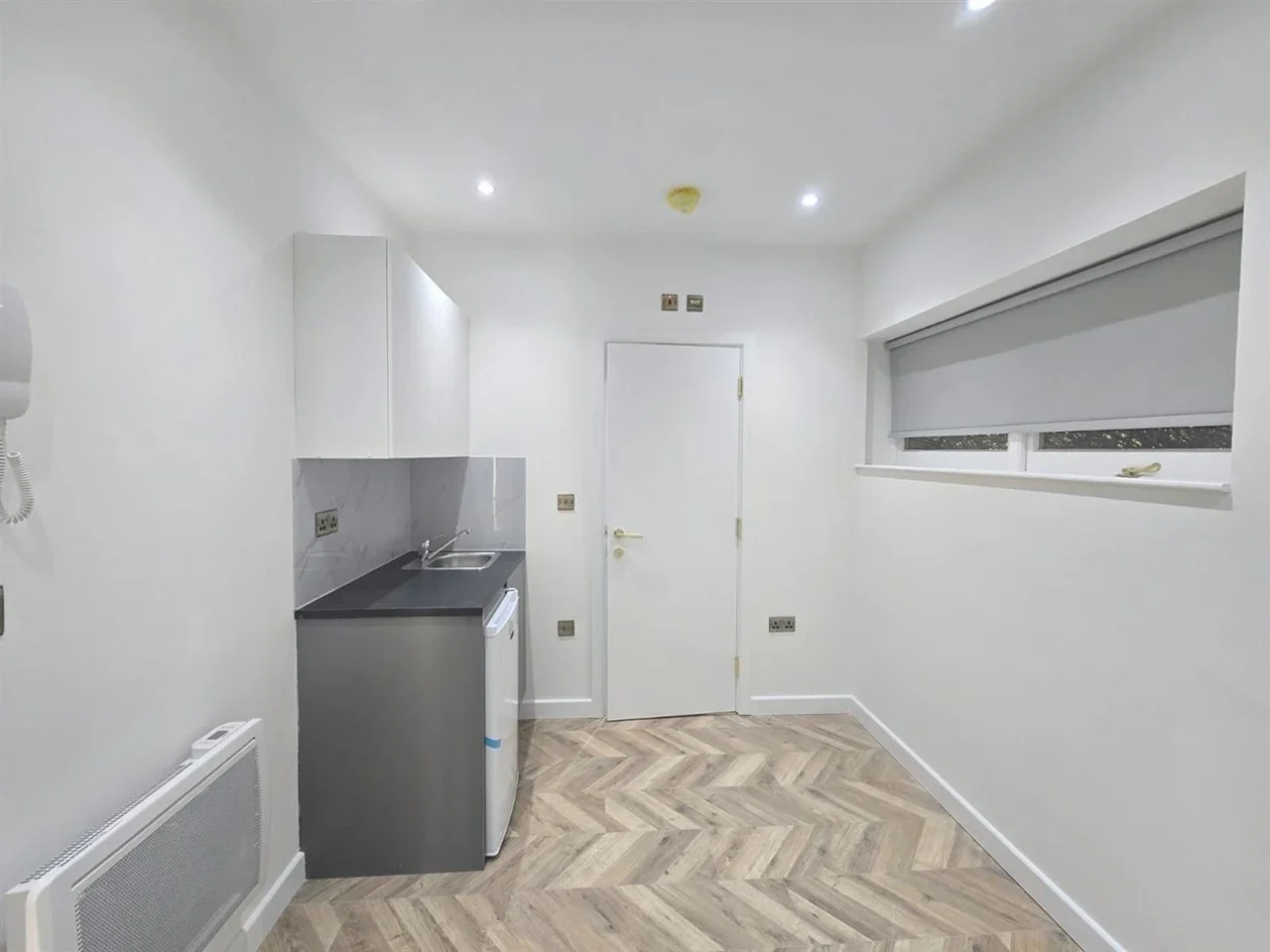 Flat South Hill Avenue in Greater London