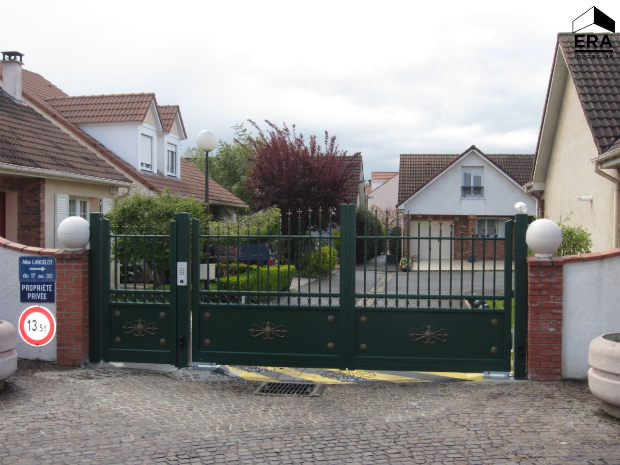 House Allée Lancelot in Évry