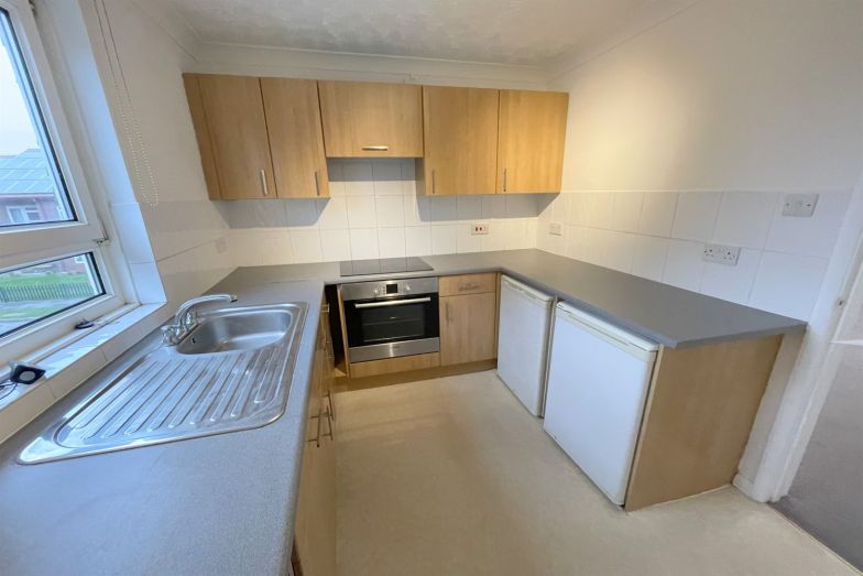 Flat Balcombe Road in Peacehaven
