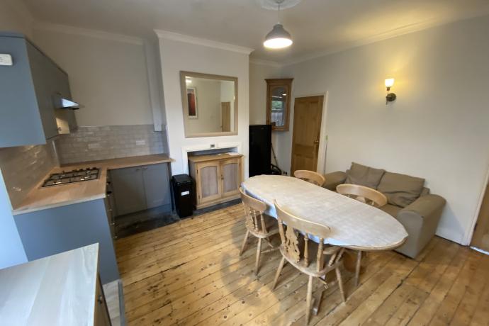 House Heathfield Terrace in Leeds