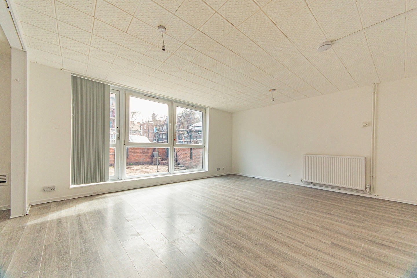 Flat Myrtle Walk in Greater London
