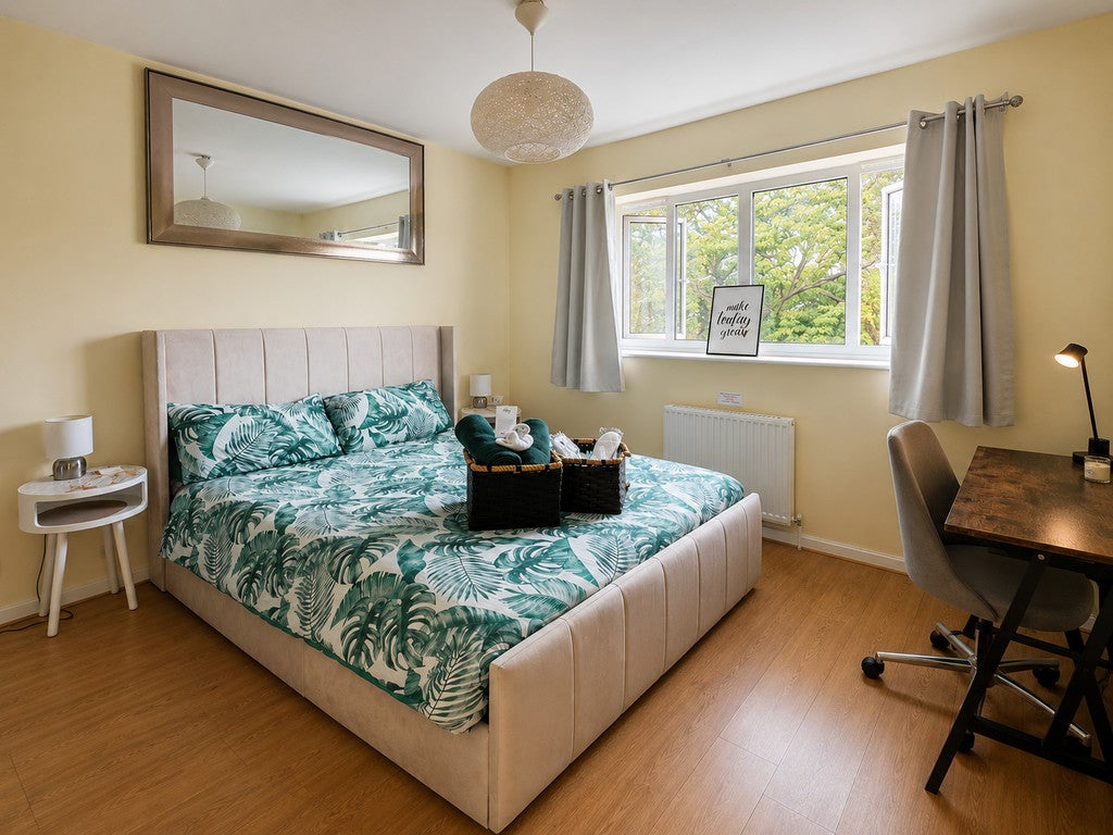Flat Orchard Waye in Greater London