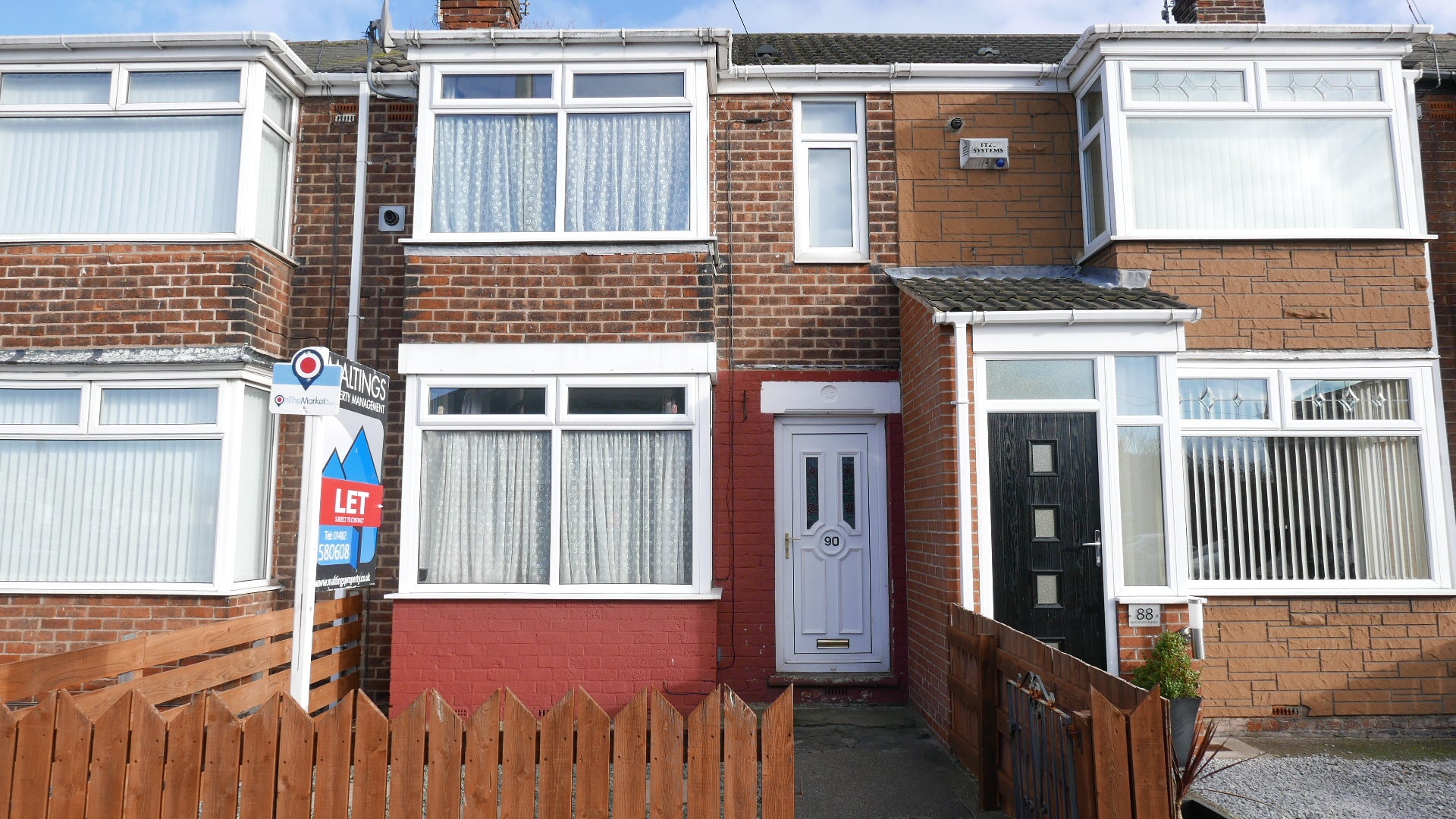 House Rockford Avenue in Hull