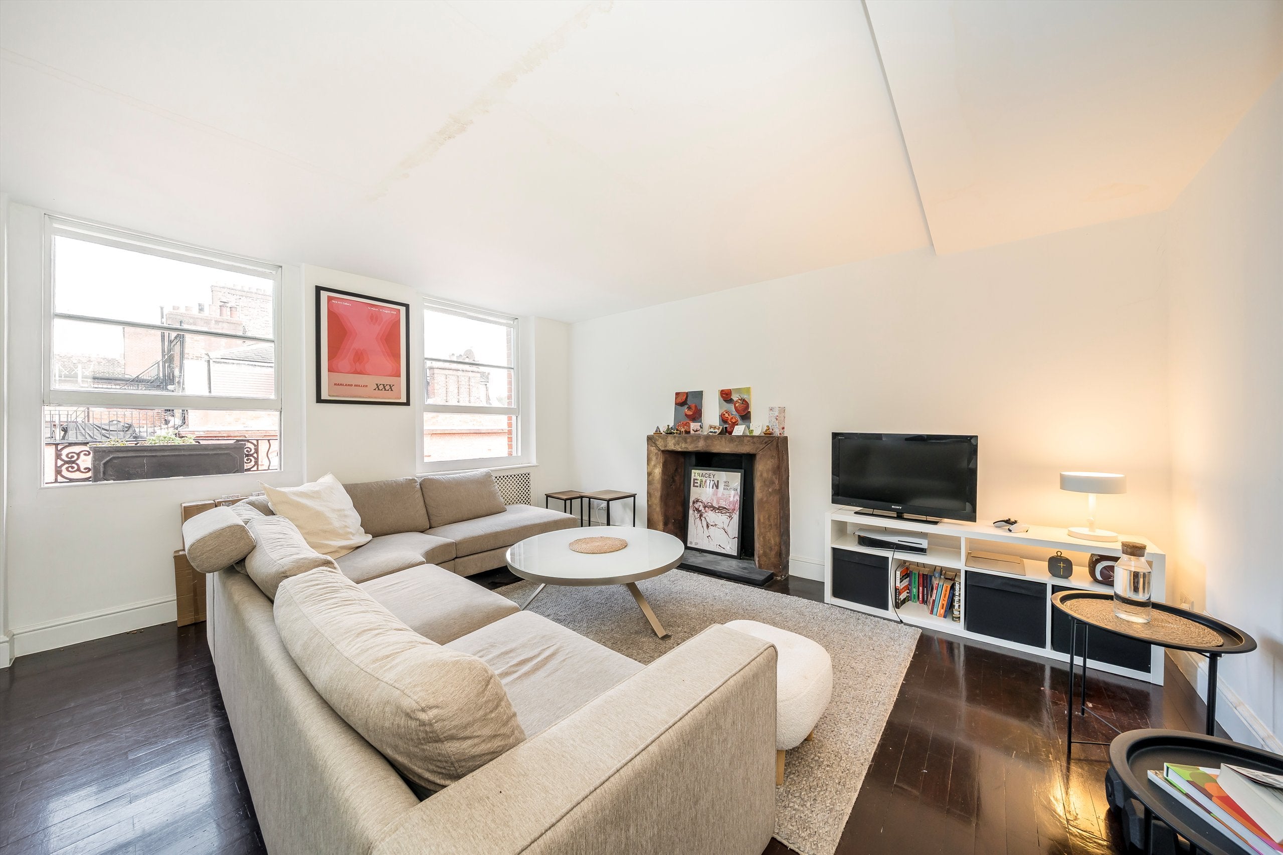 Flat Bramham Gardens in Greater London