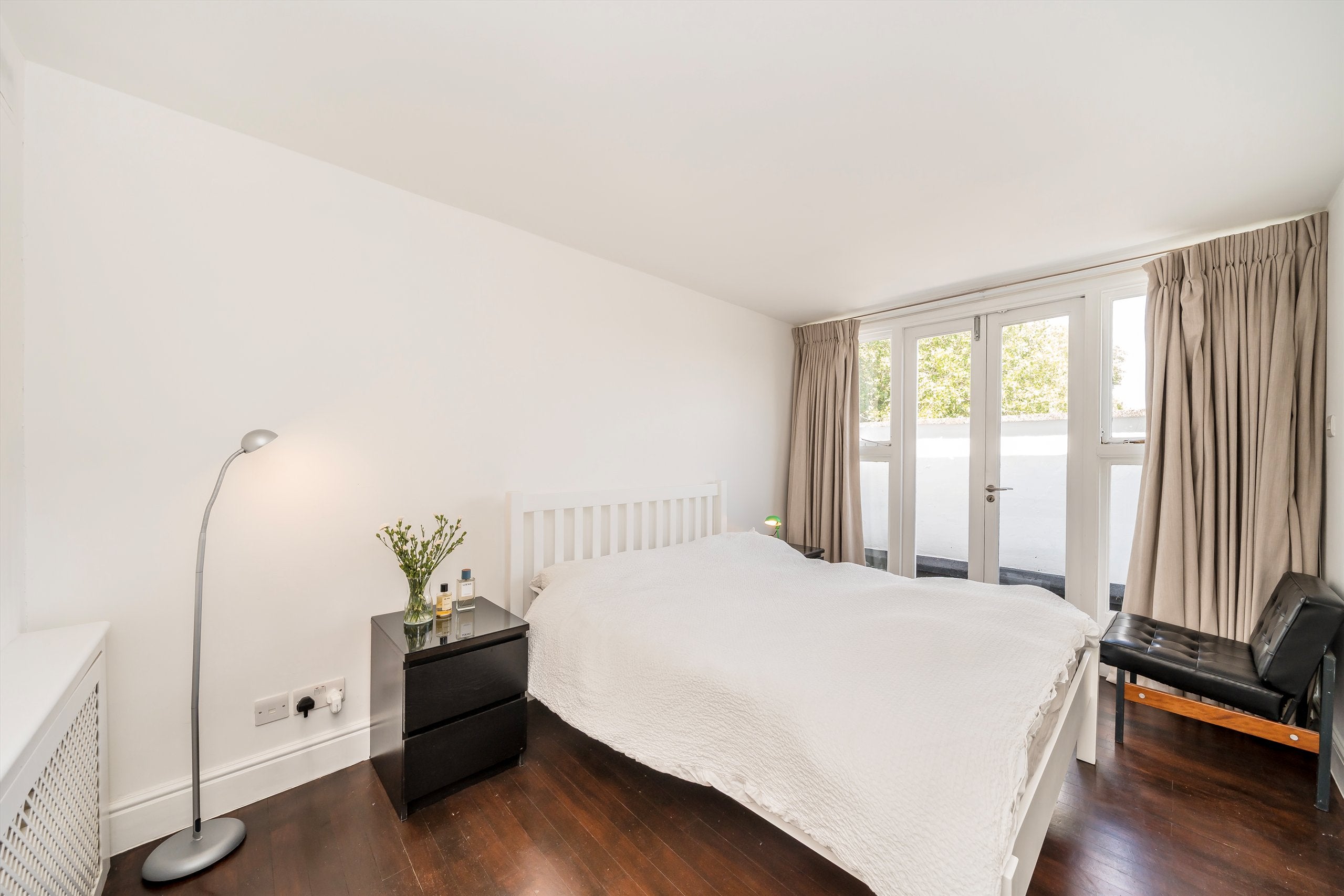Flat Bramham Gardens in Greater London