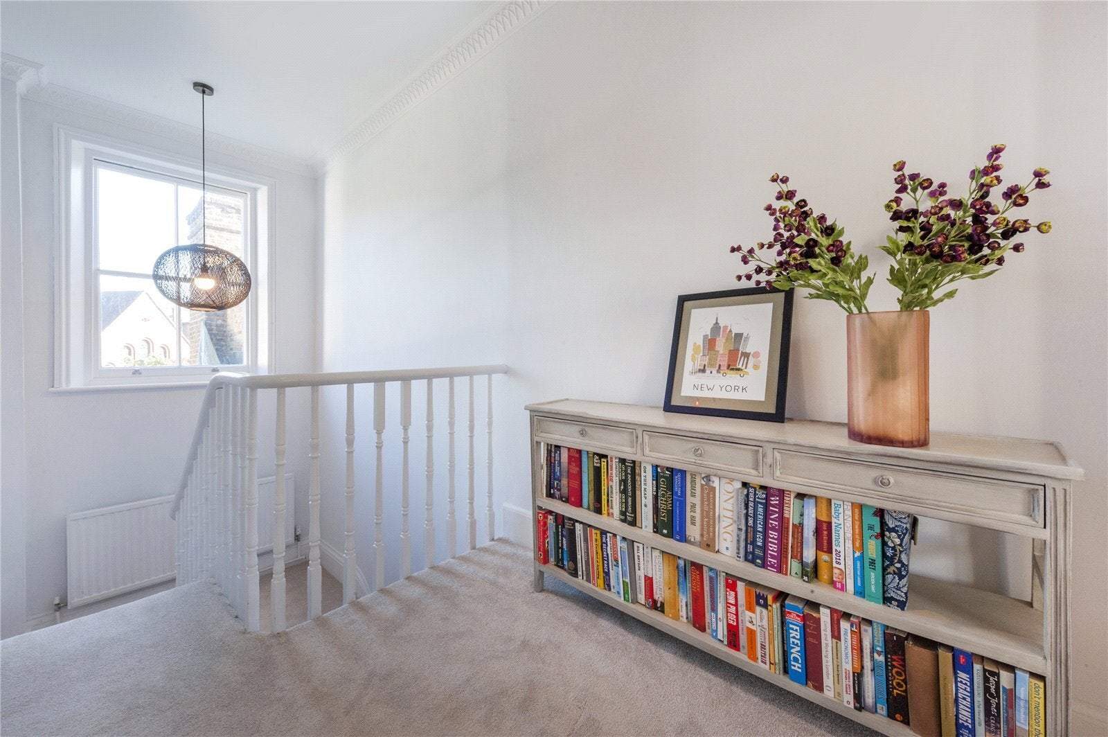 Flat Montpelier Grove in Greater London