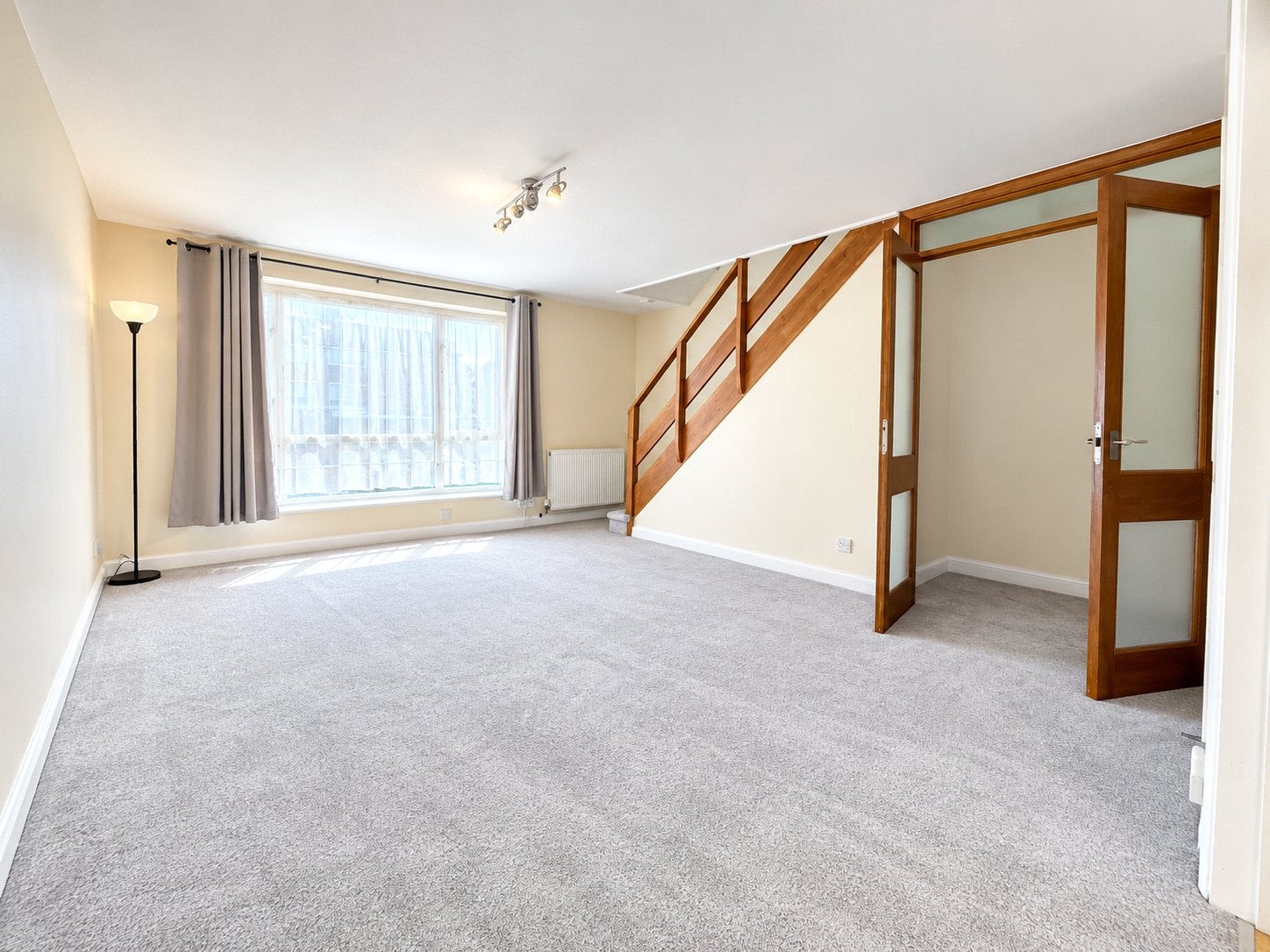 Flat Albion Road in Greater London