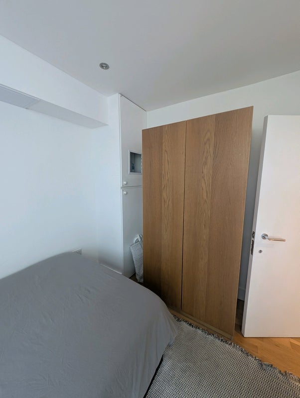 Room Greyhound Road in Greater London