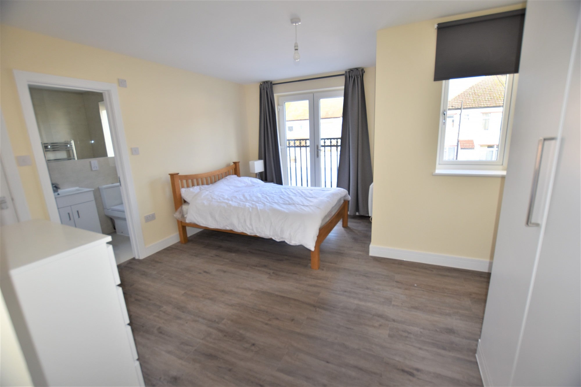 Room London Road in Greater London