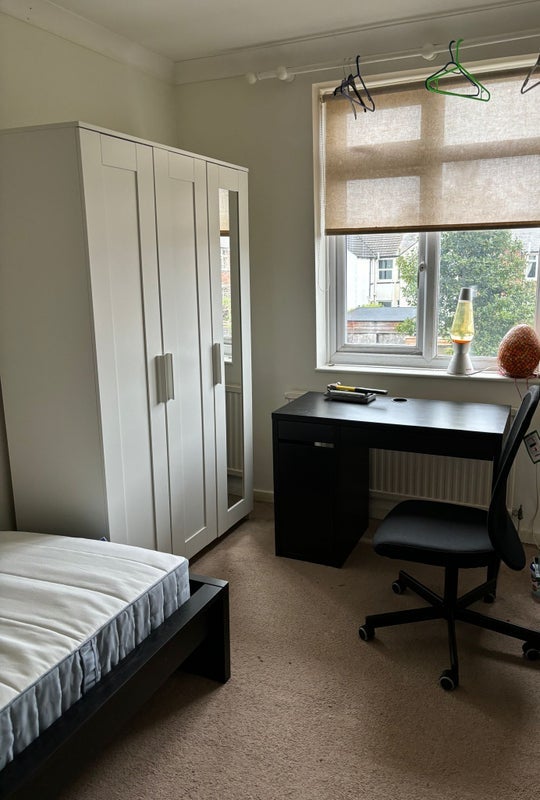 Room Bishop Road in Chelmsford