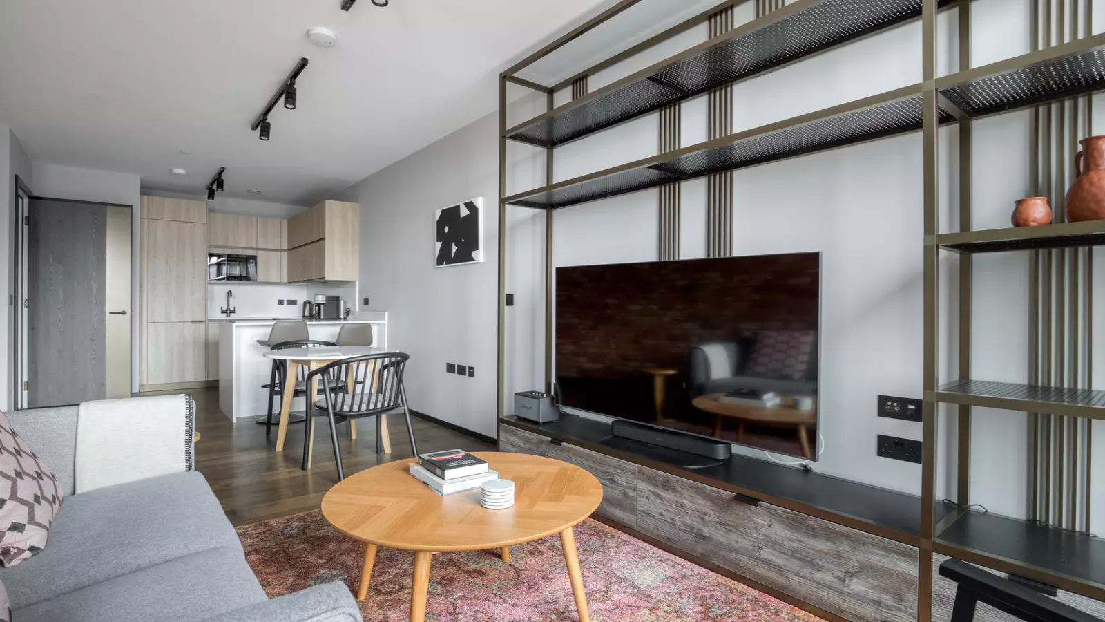 Flat Hewett Street in Greater London