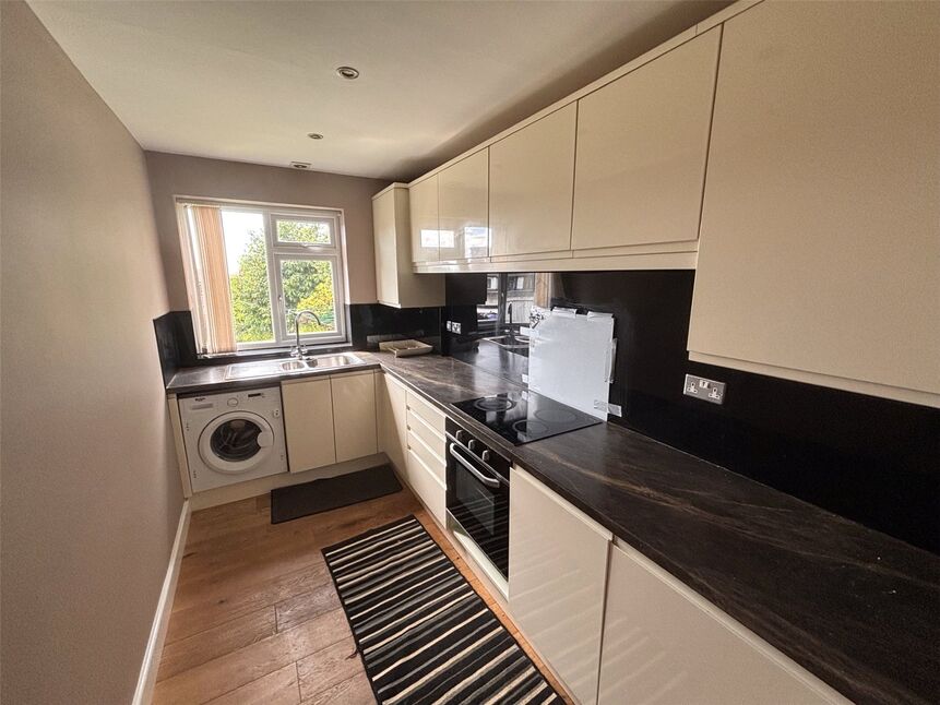 Flat Alwoodley Lane in Leeds