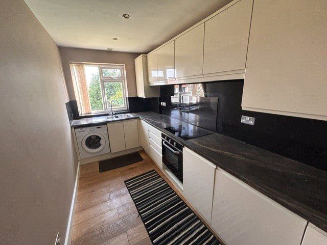 Flat Alwoodley Lane in Leeds
