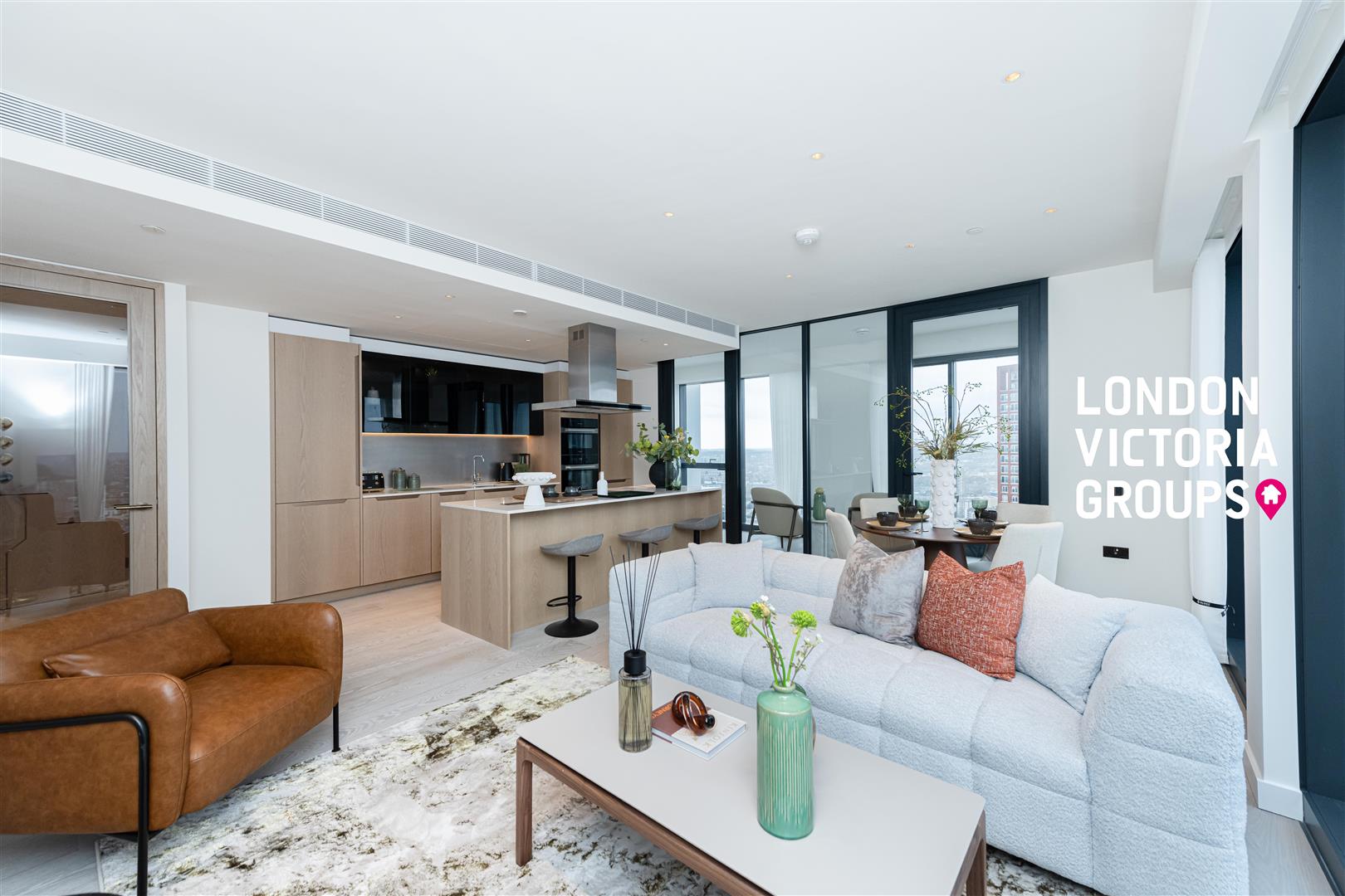 Flat Carnation Way in Greater London