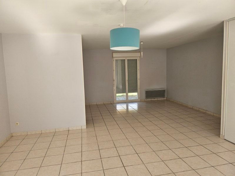 House Rue des Treilles in Libourne