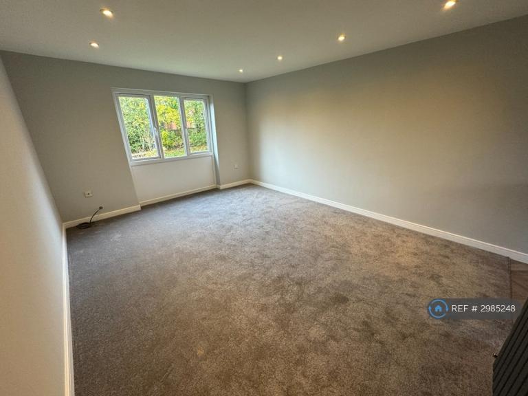 Flat Acrefield in Chorley