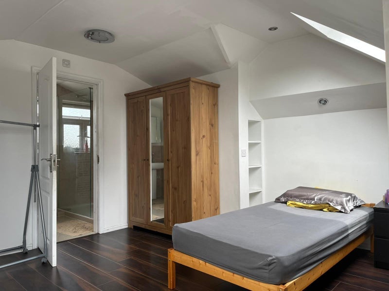 Room Salisbury Street in Nottingham